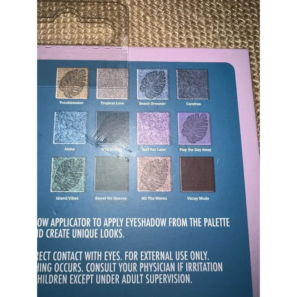 Disney's Stitch 12 Eyeshadow Palette - Lilo & Stitch